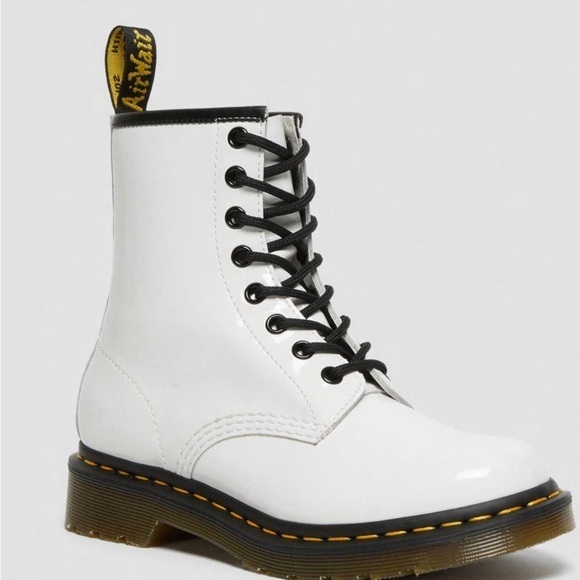 Dr Martens 1460 PATENT LEATHER LACE UP air walk BOOTS size 11 New! - Picture 1 of 6